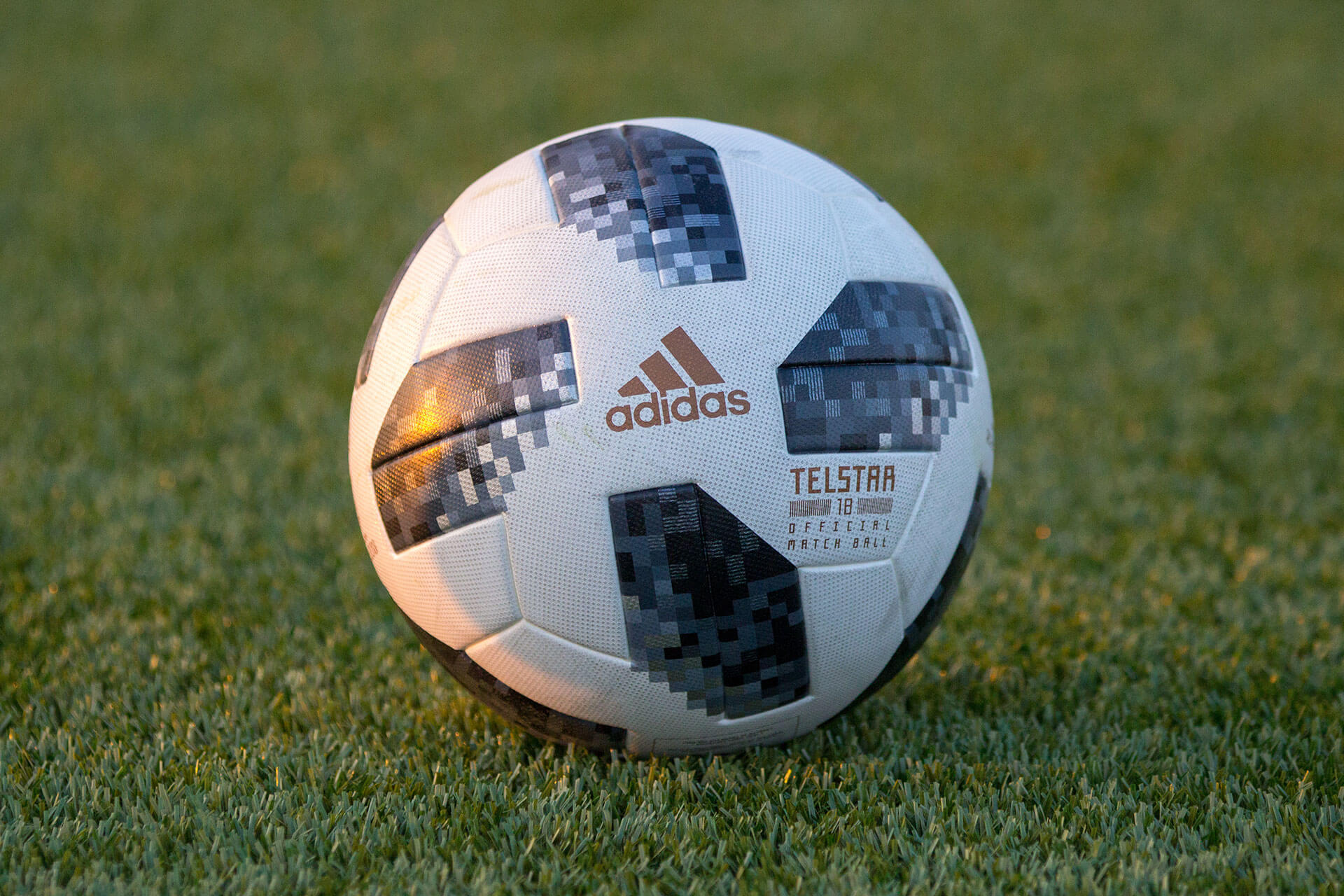 Adidas Telstar 18 Official Match Ball